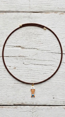 Collar de cordón magnético con colgante de pez + 3 colores