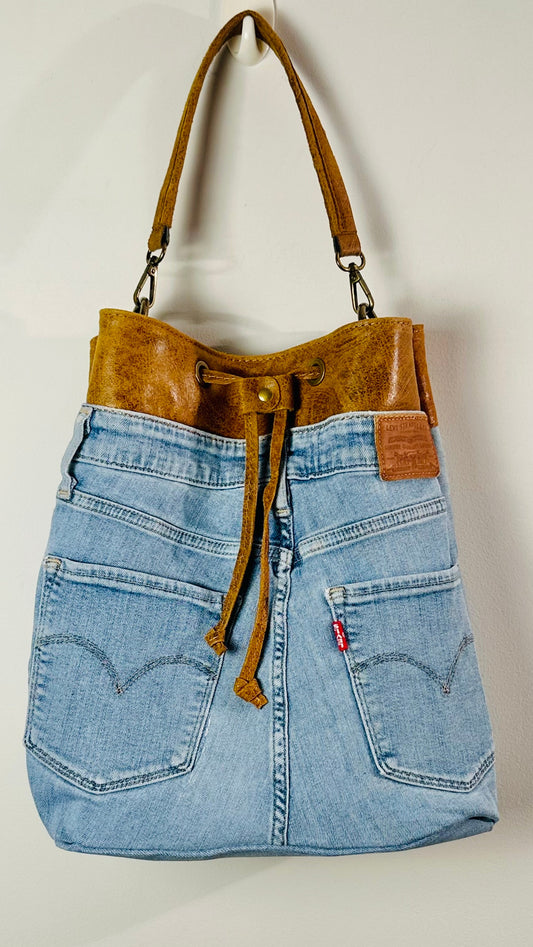 Bolso bombonera levis +1 color