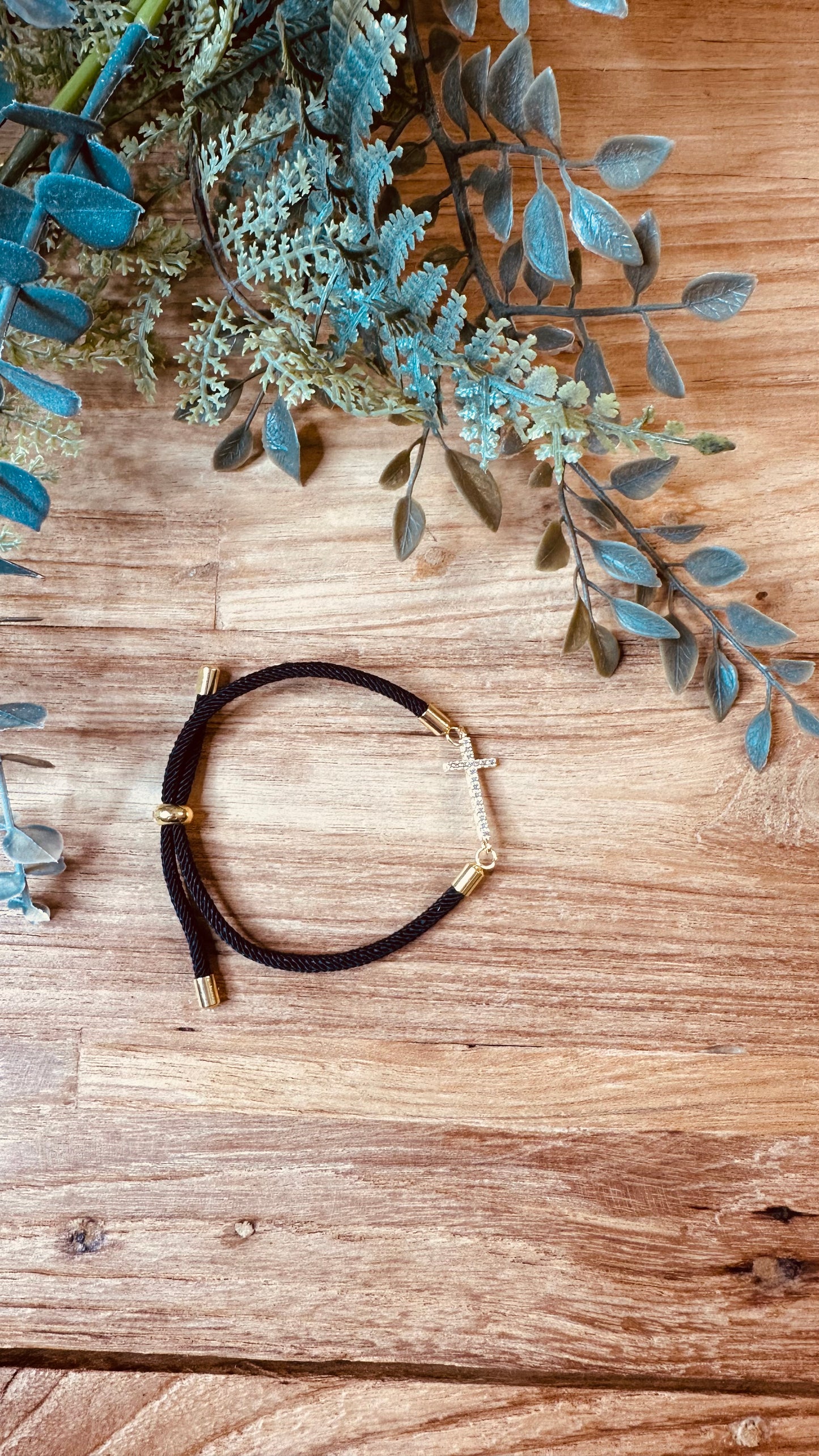 Pulsera cruz +7 colores