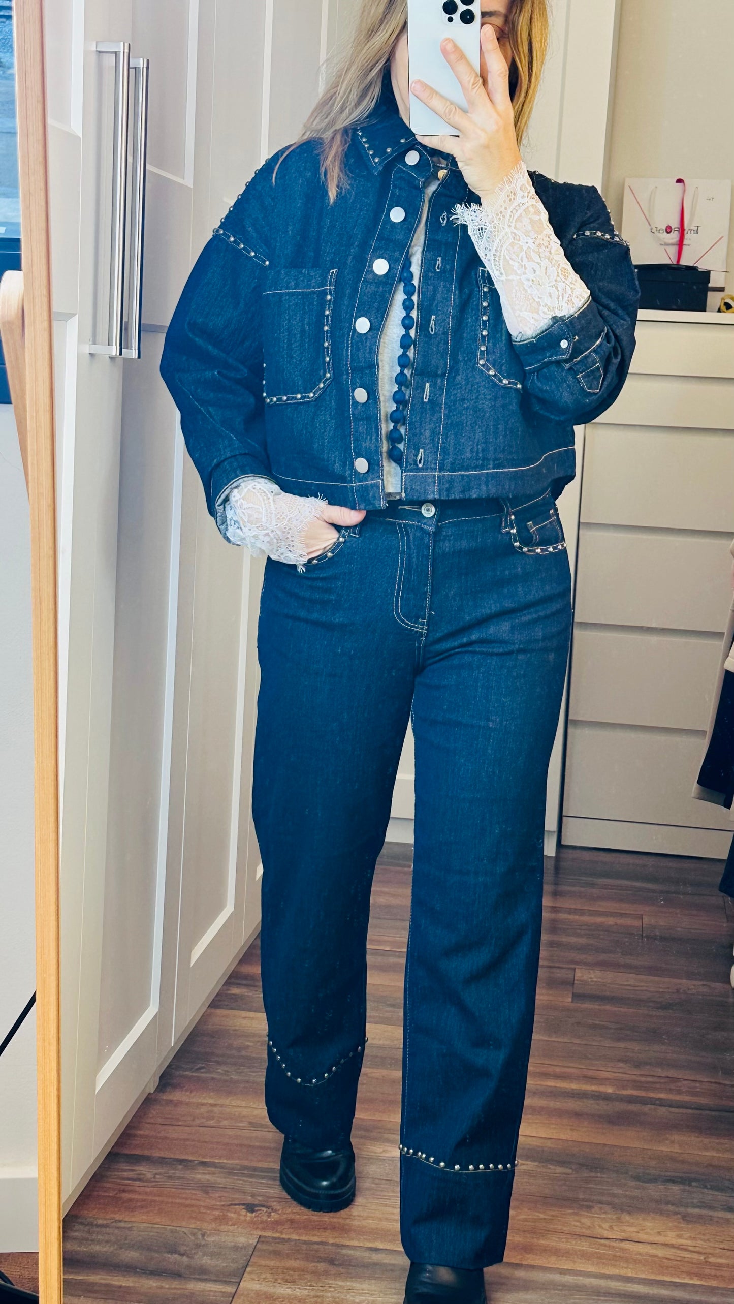 Pantalón Tejano culotte tachas