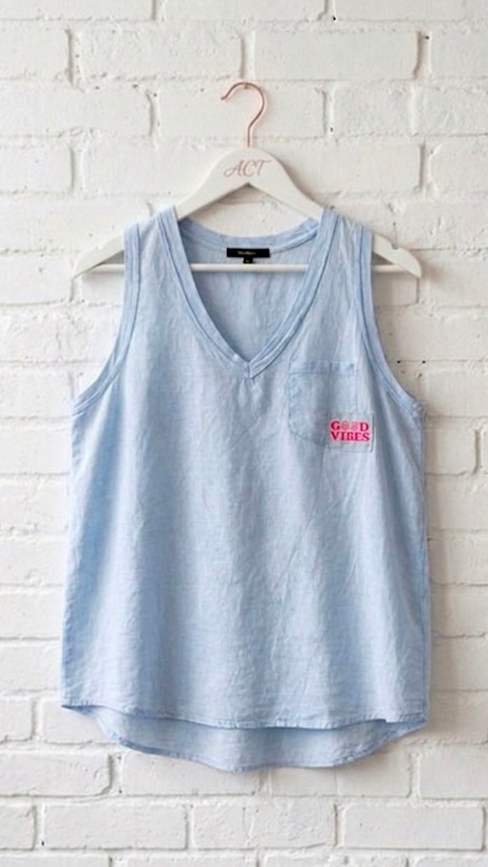 Camiseta good vibes +5 colores