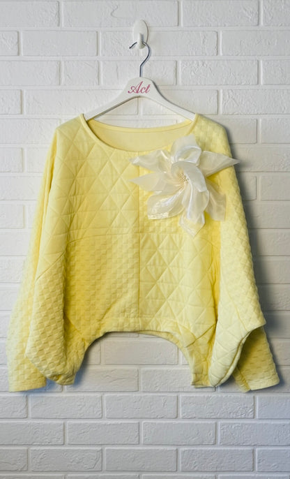 Sudadera acolchada maxi flor +2 colores