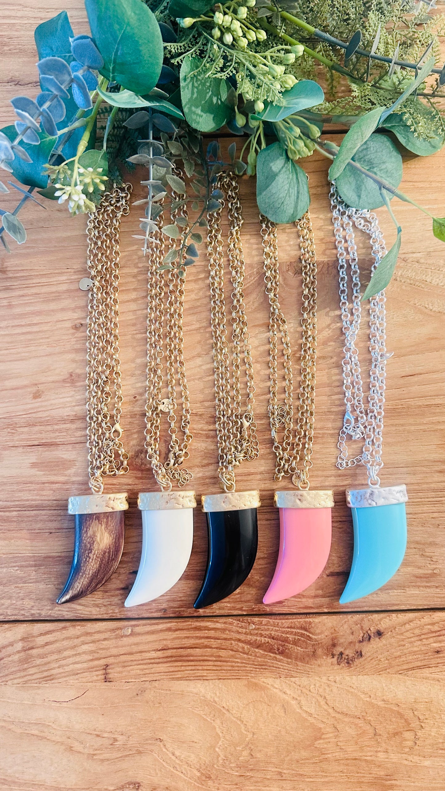 Collar cuerno  +4 colores