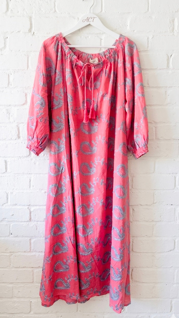 Vestido bordado +1 color