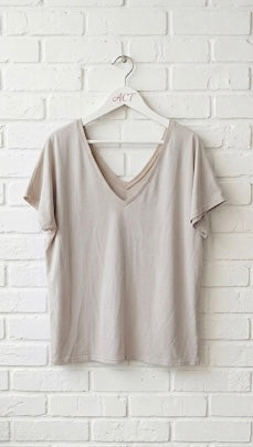 Camiseta basic cuello pico +4 colores