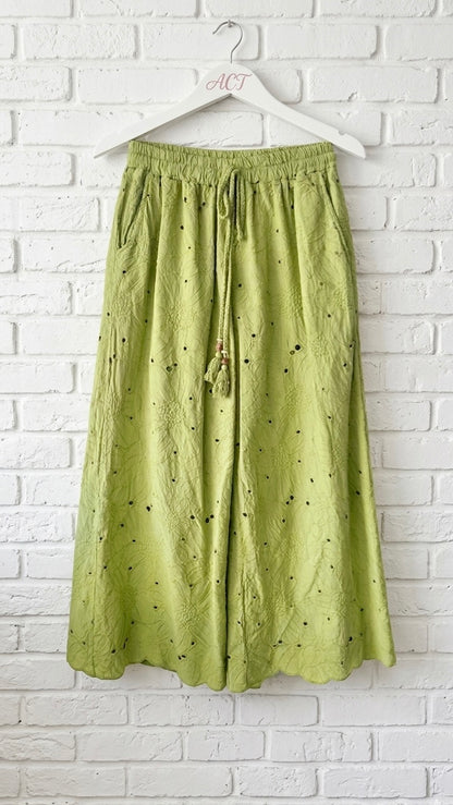 Pantalón senda  bordado +3 colores