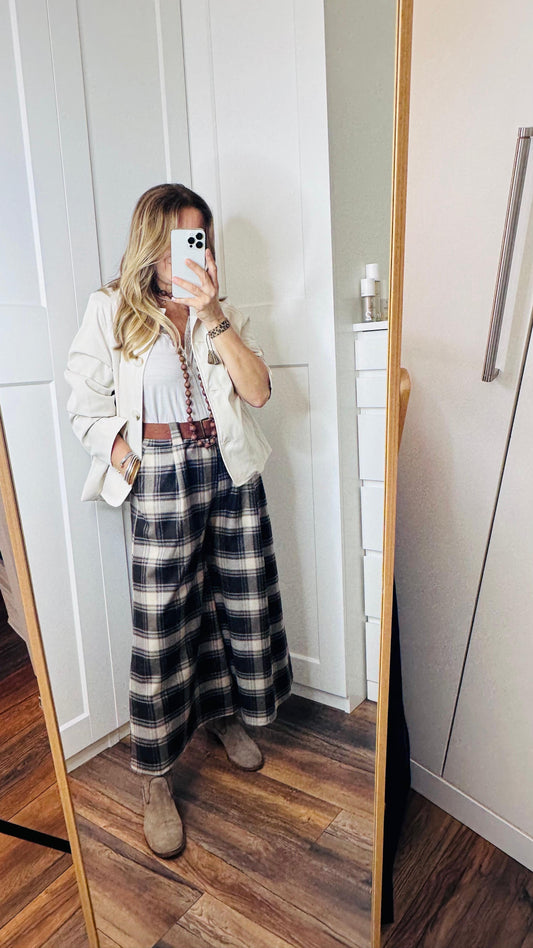 Pantalón culotte de cuadros +1color