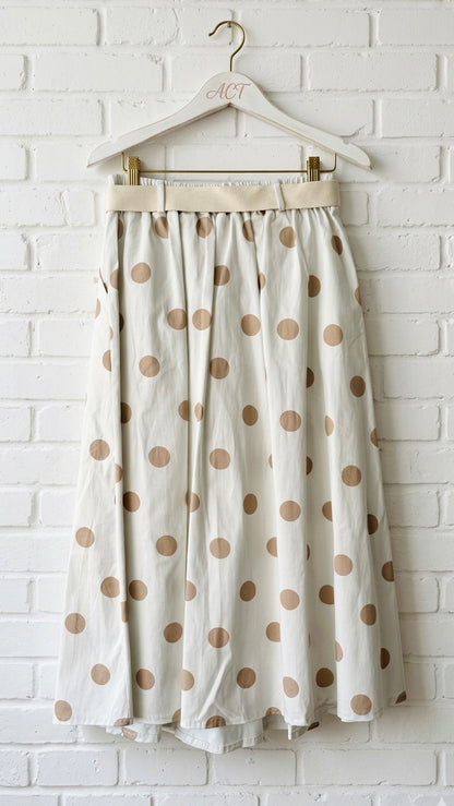 Falda Midi con lunares y cinturón