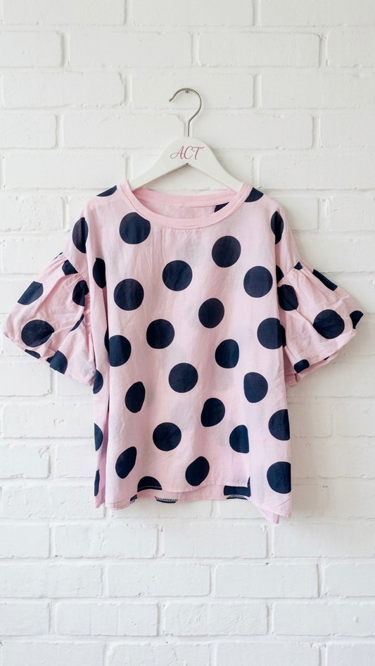 Blusa de topos con manga farol