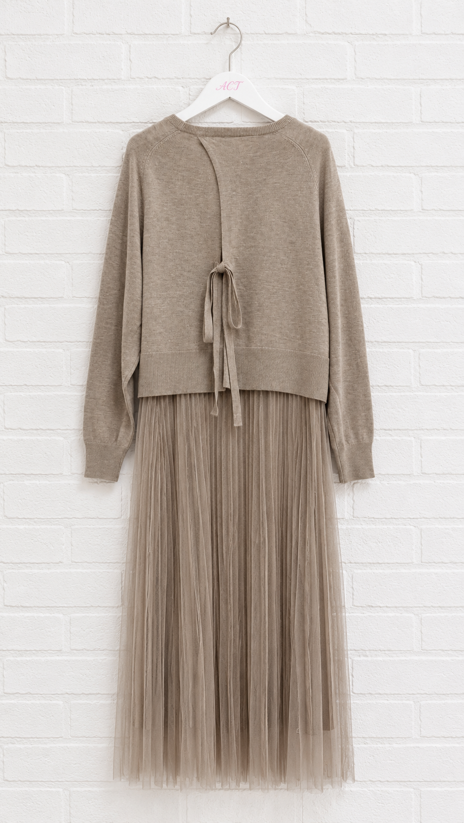 Vestido de Punto Bordado y Tul +3 colores