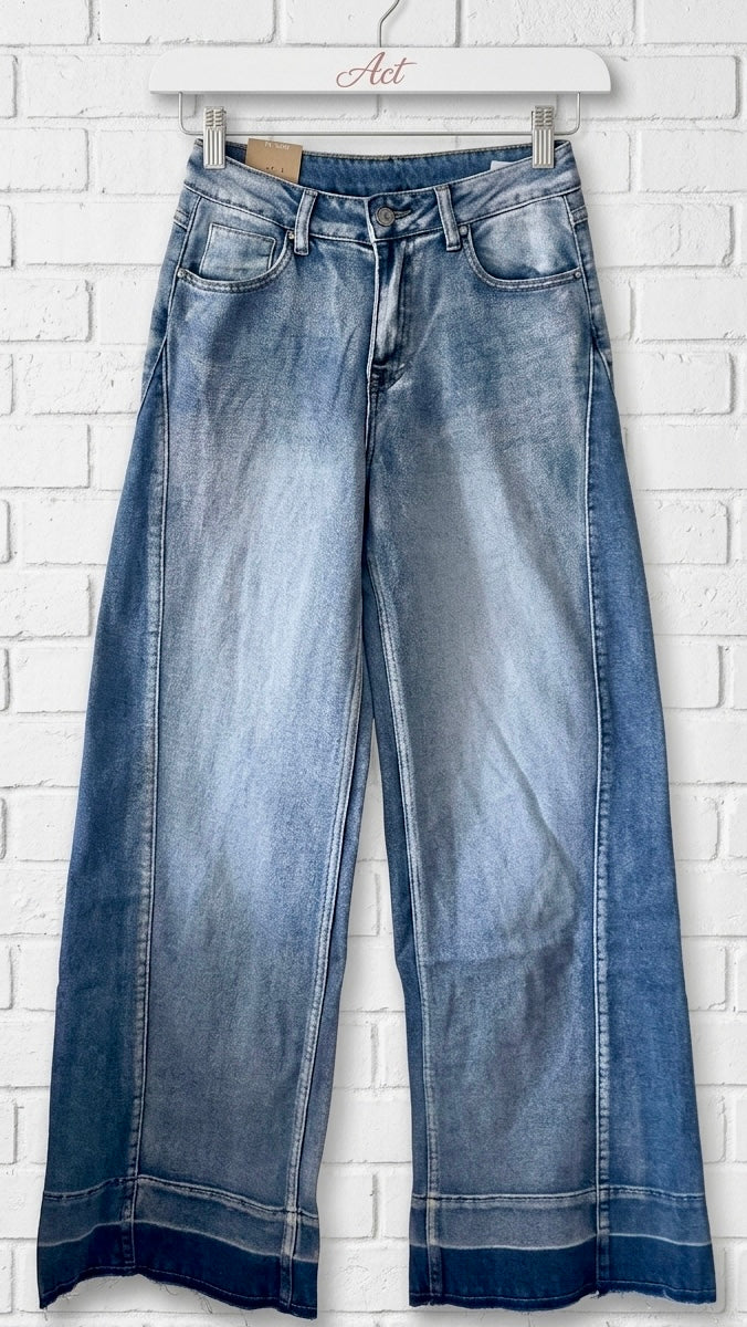 Pantalón tejano contraste