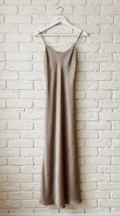 Vestido Slik Elegance +3 colores