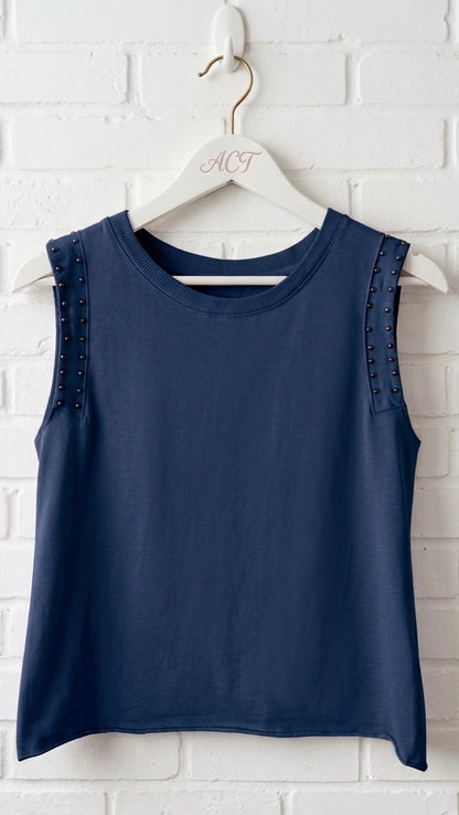 Camiseta Muscle con tachas +7 colores