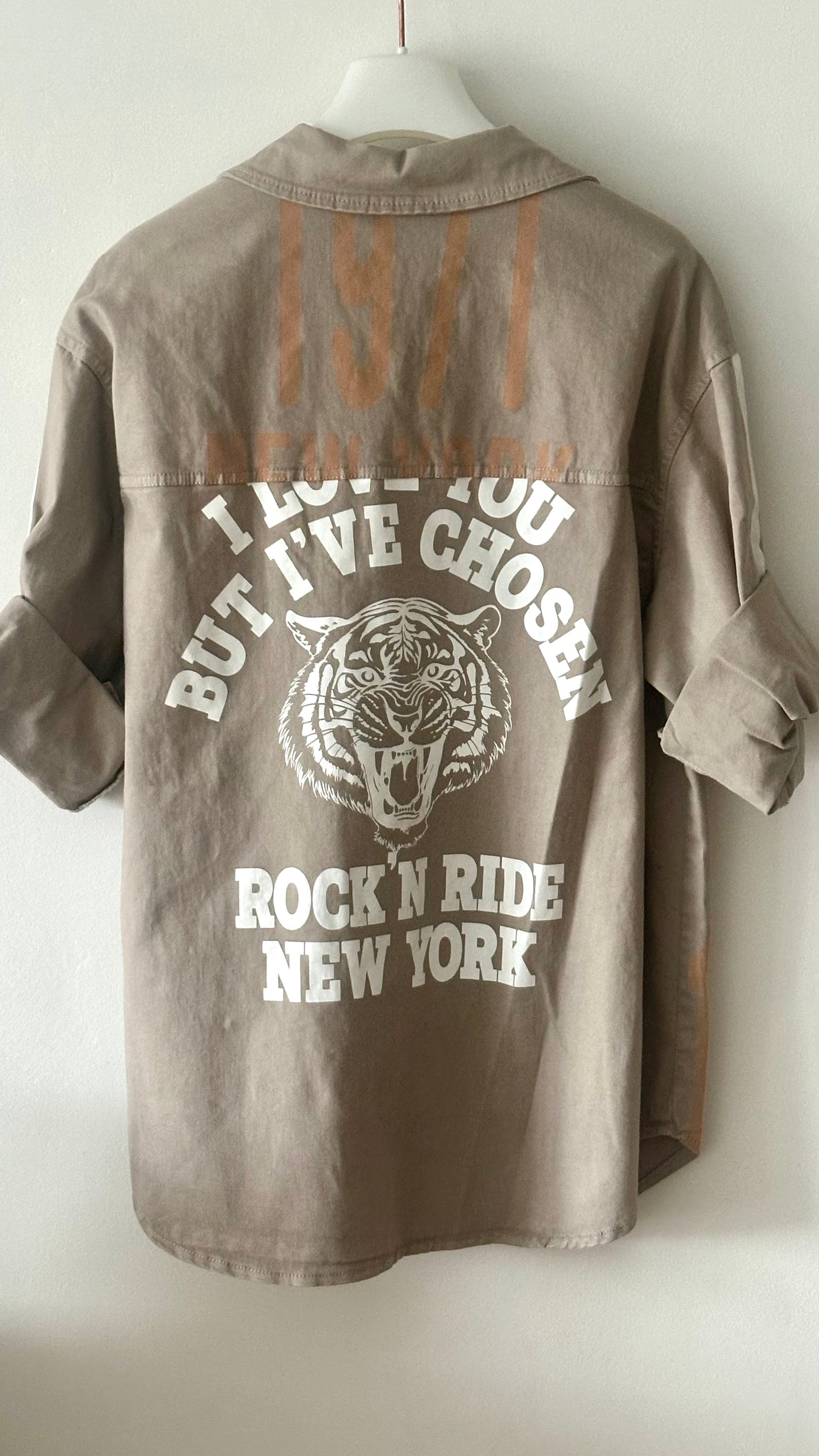 Sobrecamisa 1971  +1 color