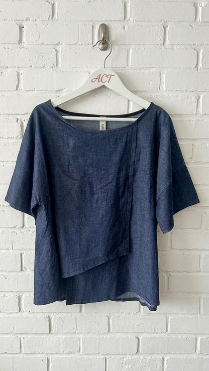 Blusa cambray denim asimétrica