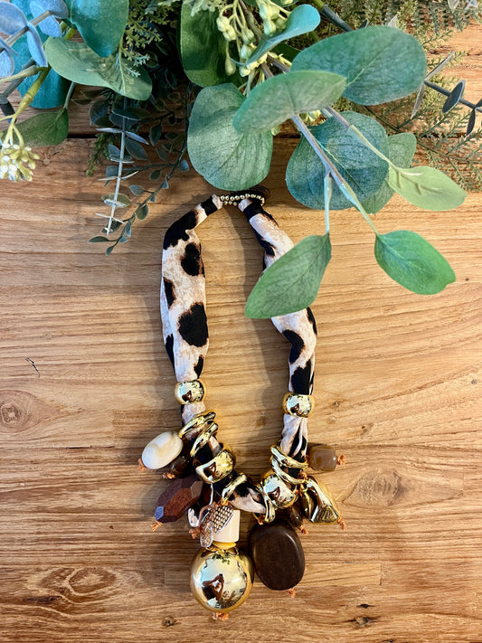 Gargantilla animal print