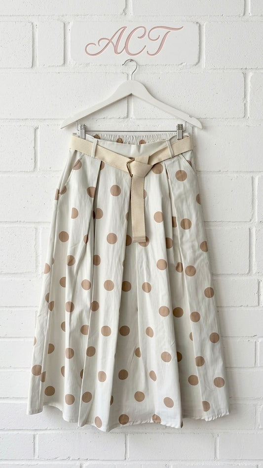 Falda Midi con lunares y cinturón